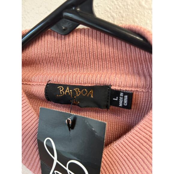 NWT Lavish Balboa Crop Sweater Landon Top Size L Long Sleeve Crewneck pink white - Picture 8 of 11